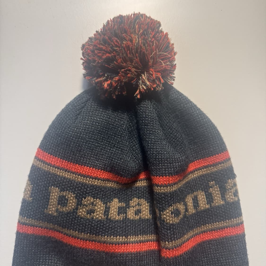 파타고니아 시그니처 로고 폼폼 비니 상품이미지6