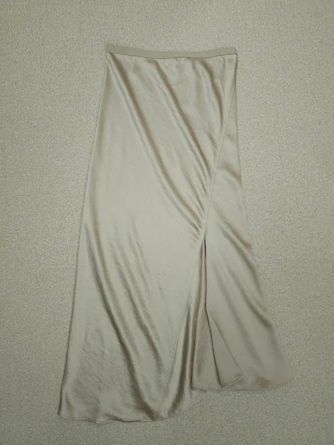 (M/새상품)ORR 오르 여성 새틴 릭 스커트 밴딩 상품이미지7