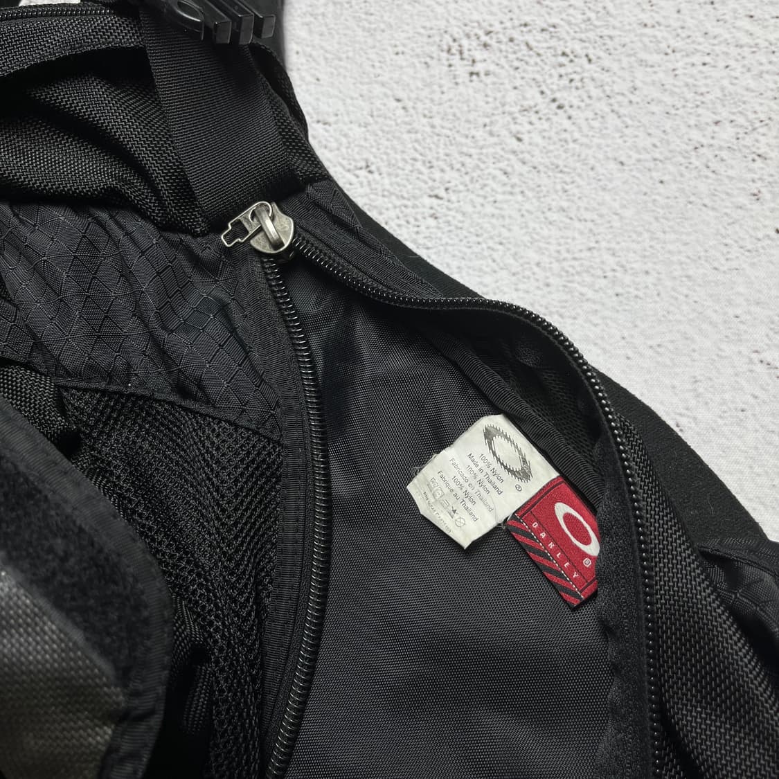 Vintage 00s Oakley Icon Backpack 2.0 상품이미지5