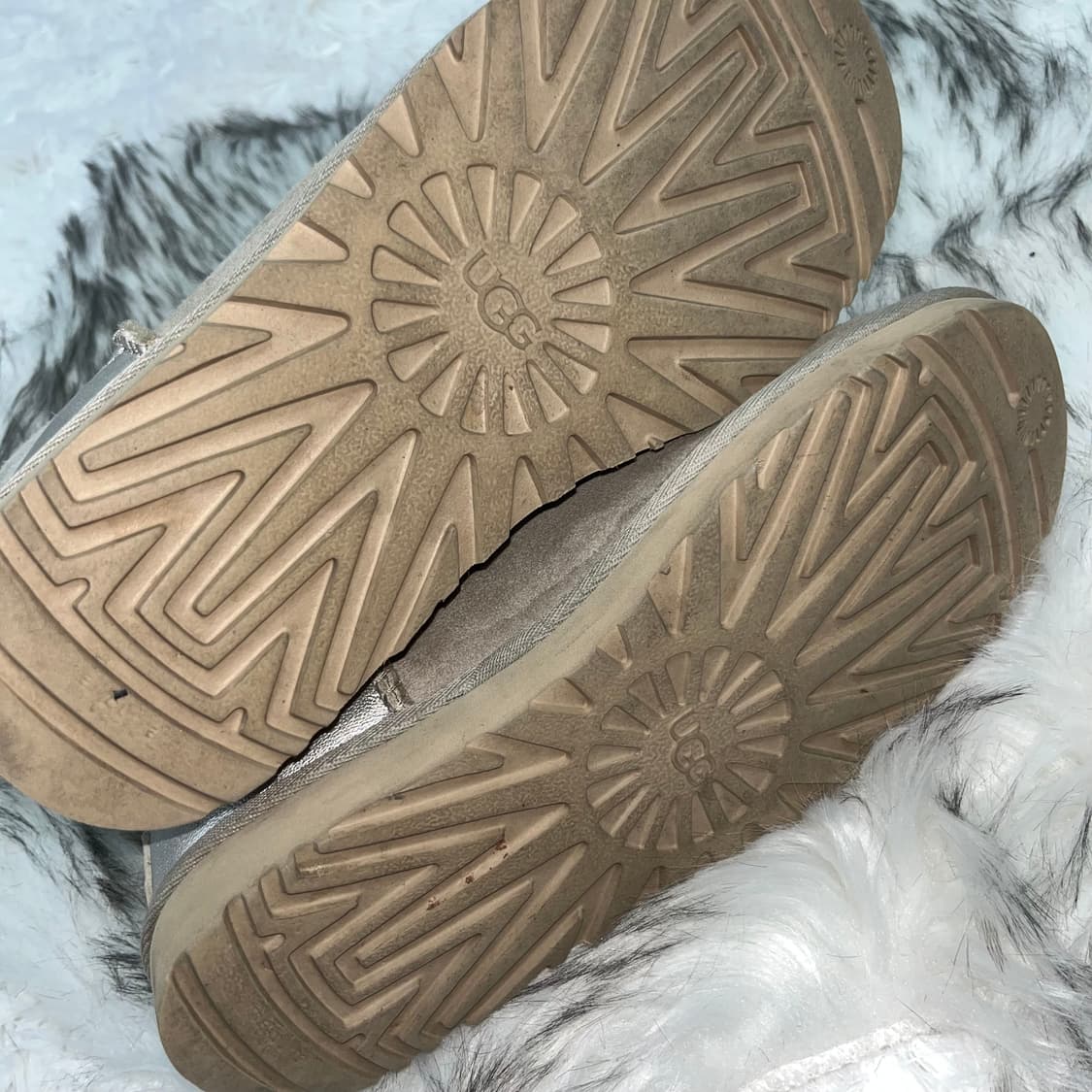 Ugg 베이지 숏부츠 상품이미지4