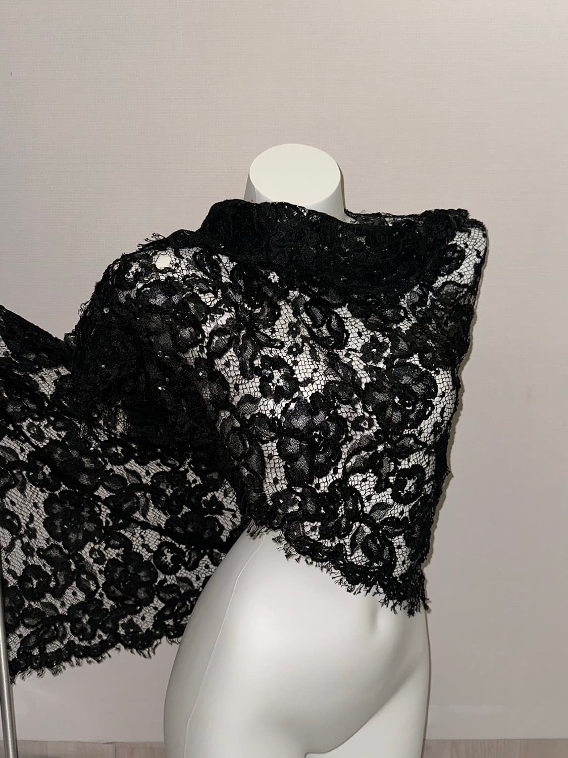 빈티지 블랙 스팽글 플라워 태슬 머플러 상품이미지3