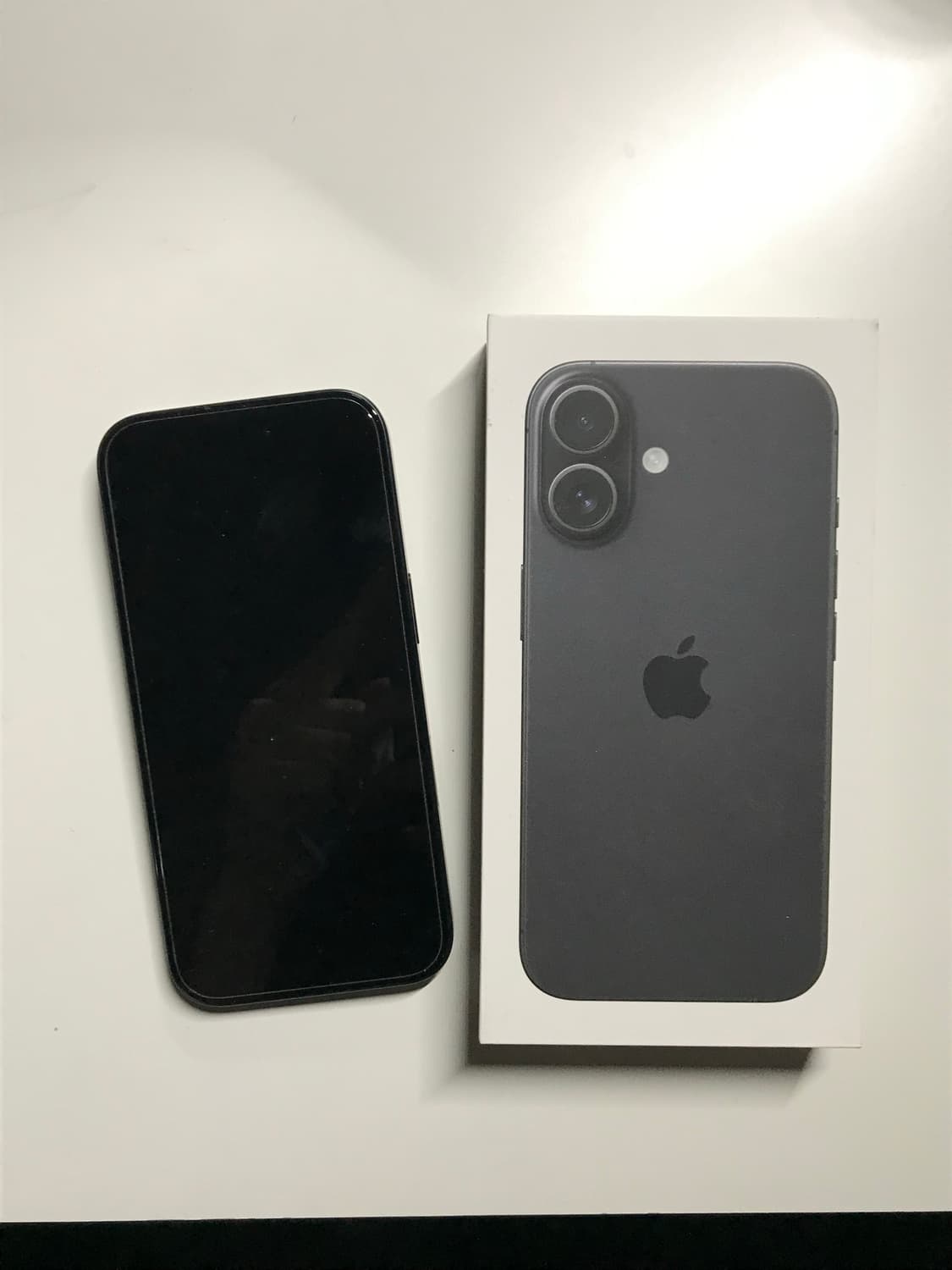 아이폰16 블랙 256GB 상품이미지1
