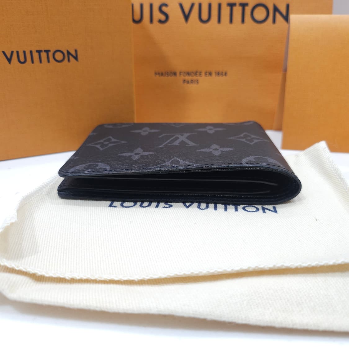 루이비통 슬렌더 월릿 모노그램 이클립스 반지갑 상품이미지5