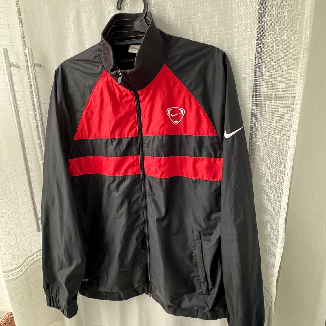 나이키 레트로 레드 블랙 바람막이 져지 M 상품이미지1