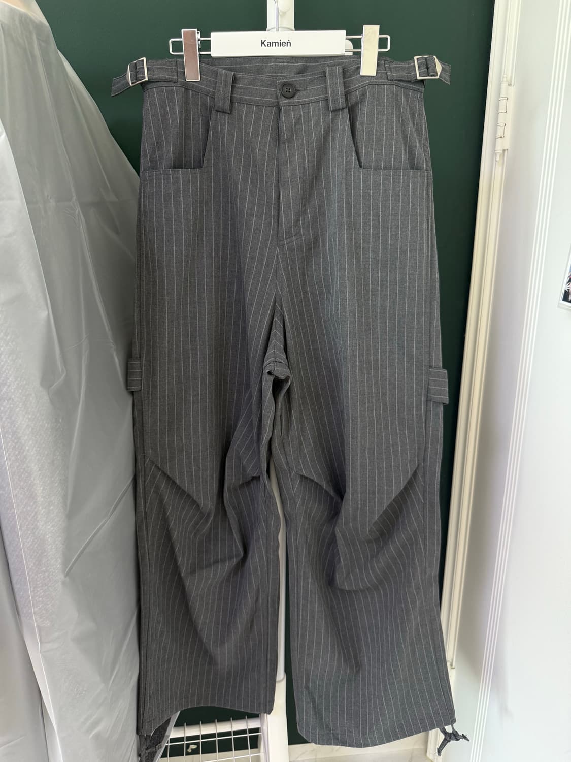 [1] 카미엔 스트라이프팬츠 247 ALL DAY STRIPE GRAY 상품이미지2