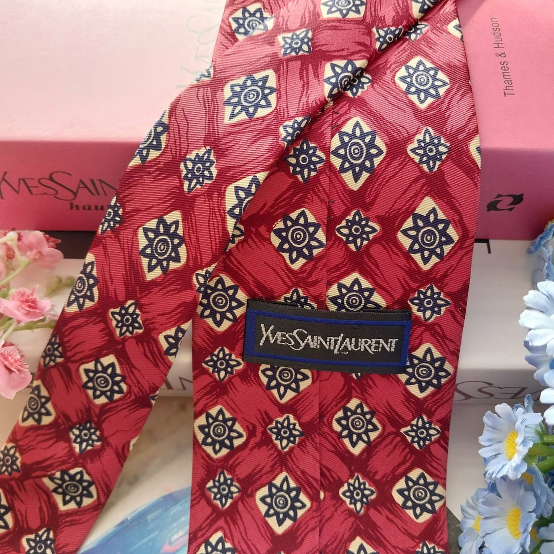 입생로랑 실크 진핑크 기하 패턴 넥타이 9.4cm A+등급 K1562
 상품이미지5