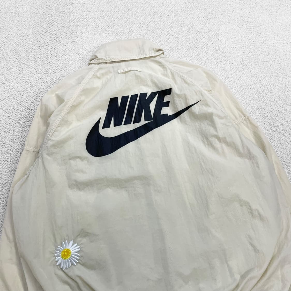 나이키 빅 스우시 데이지 바람막이 자켓 상품이미지3