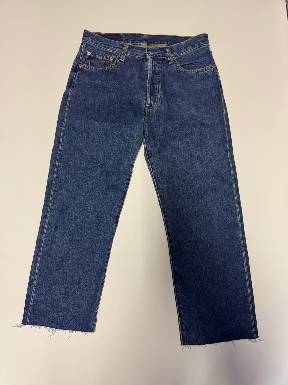 공용!! 리바이스 501 밑단 스크래치 버튼 8부 데님팬츠 상품이미지1