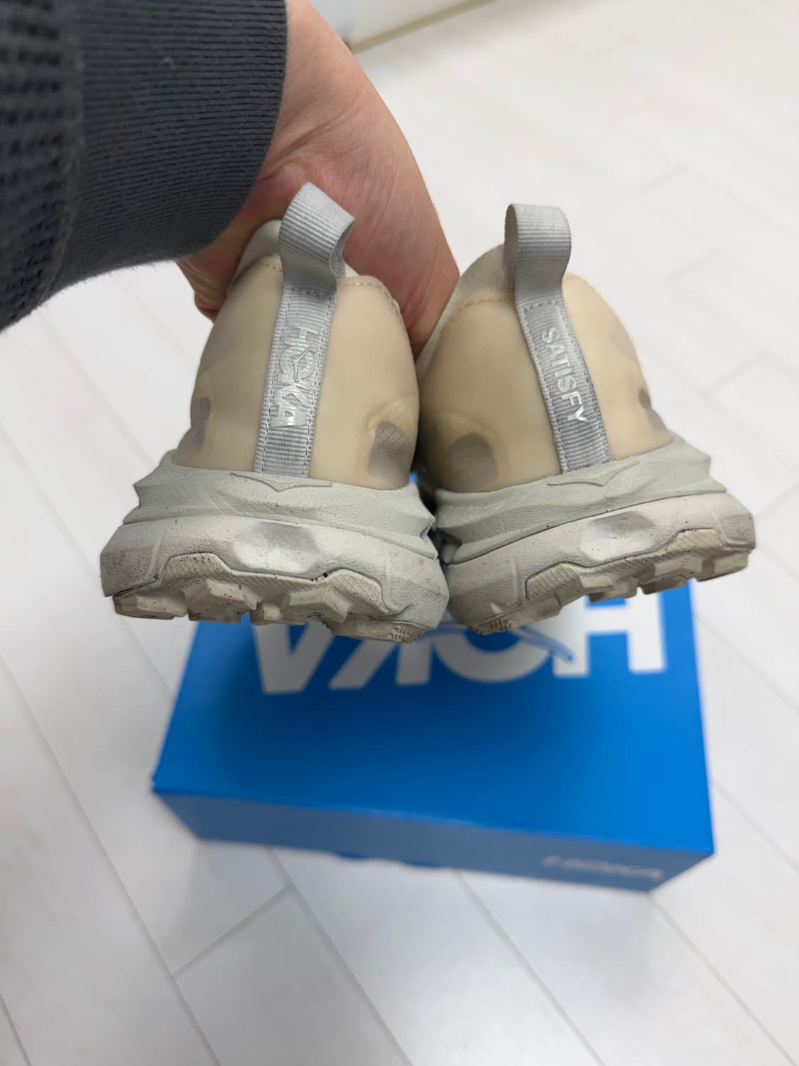 호카 새티스파이 280 사이즈  사진찍고 절대 안신습니다  로고 까짐도  상품이미지8