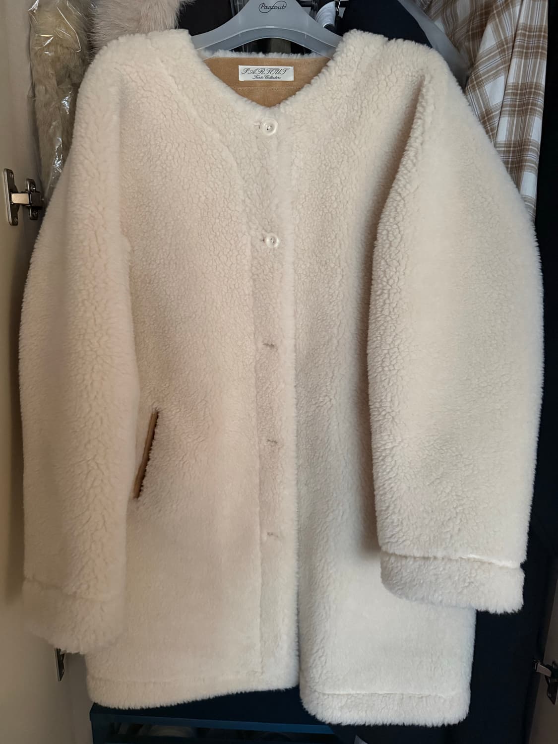 파크투 partout Moelleux Shearling coat 무스탕 상품이미지2