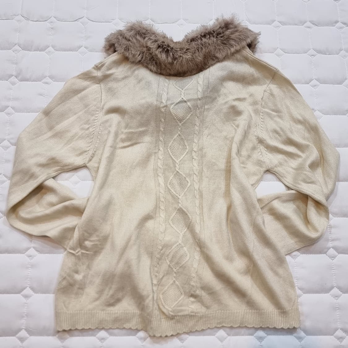 악세즈팜므 퍼카라 리본 니트 가디건 상품이미지5