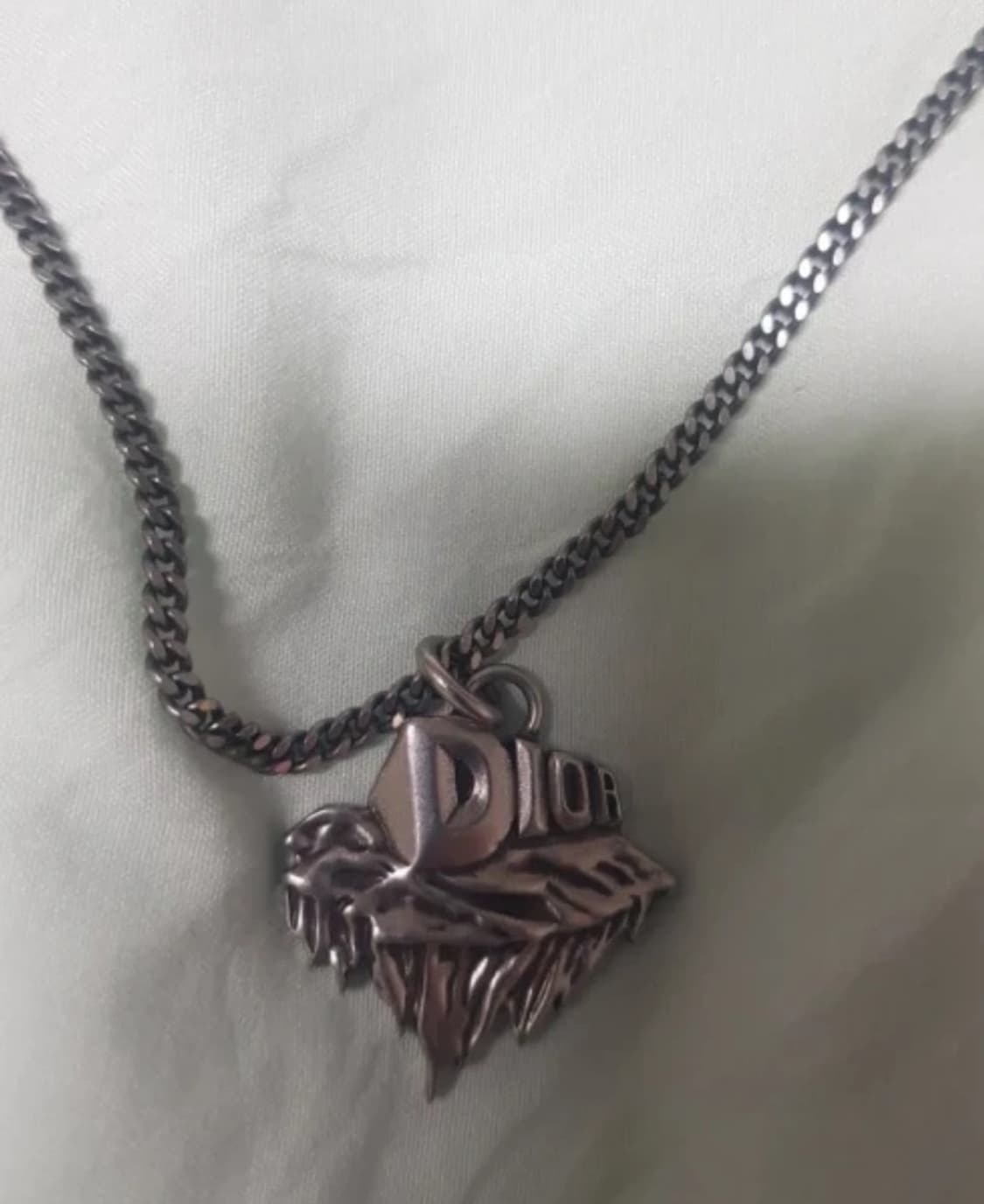 디올 로고 펜던트 목걸이 한정판 상품이미지2