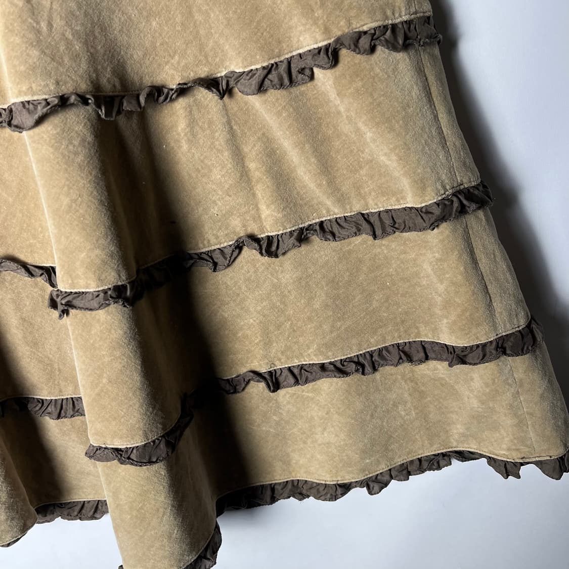 [LAURA ASHLEY] 로라애슐리 셔링라인 벨벳 롱스커트 상품이미지3