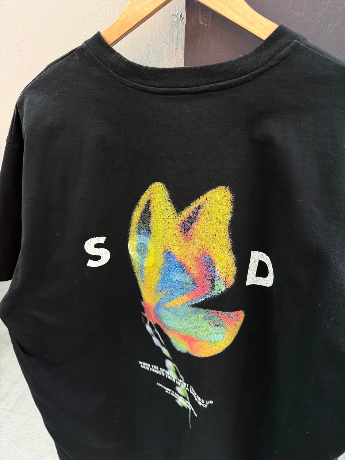 52/ 솔리드옴므 22SS 나비 프린팅 백로고 반팔 상품이미지8