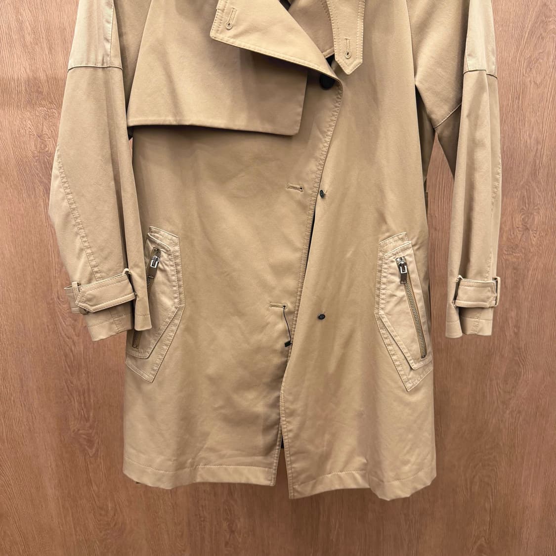 SJSJ 트렌치 코트 언밸런스 플랩 더블 여밈 디테일 베이지 상품이미지5