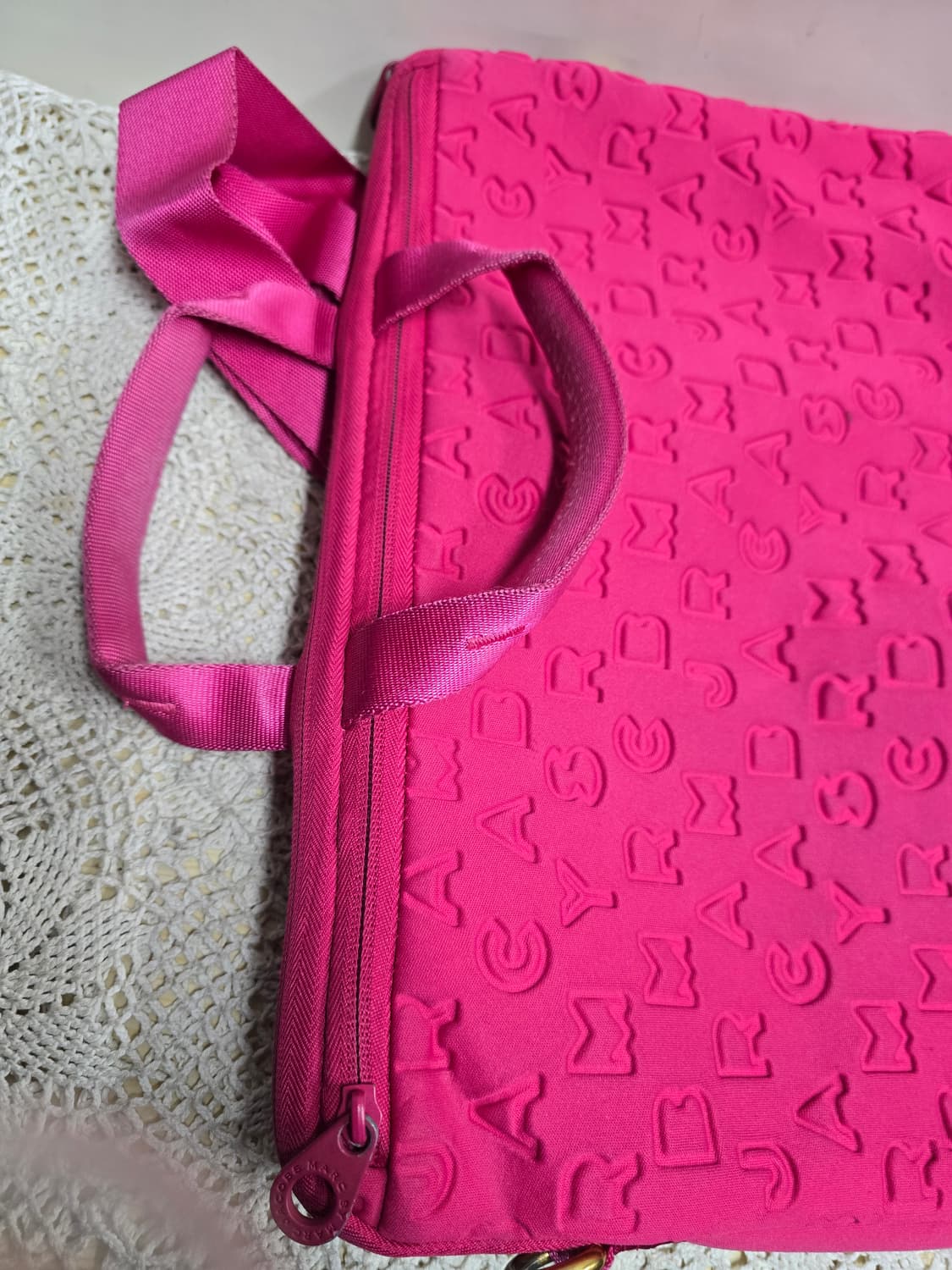 마크바이마크제이콥스  노트북가강 핑크색 상품이미지4