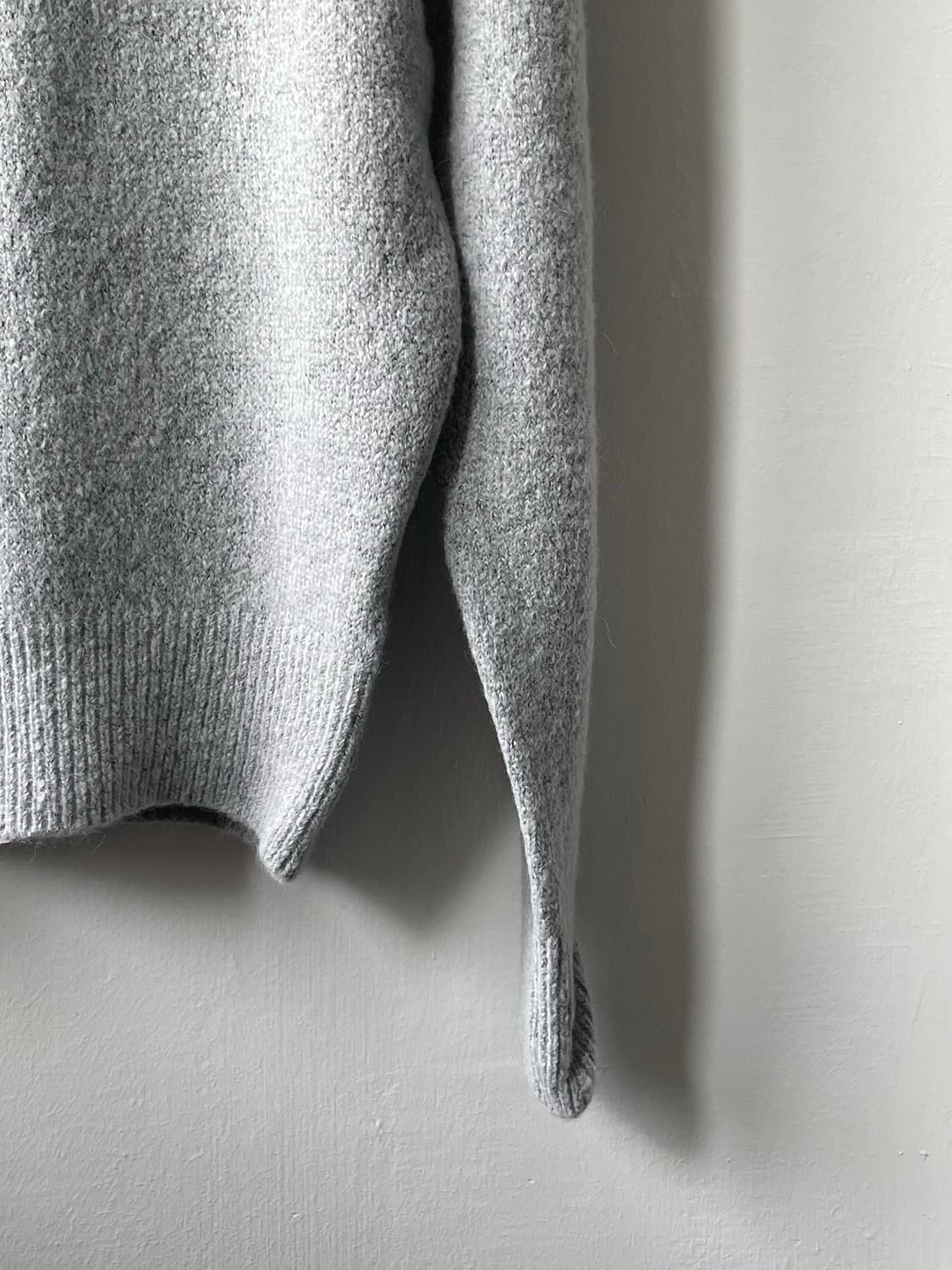 라벨아카이브 v- nack sweater 새상품 상품이미지4