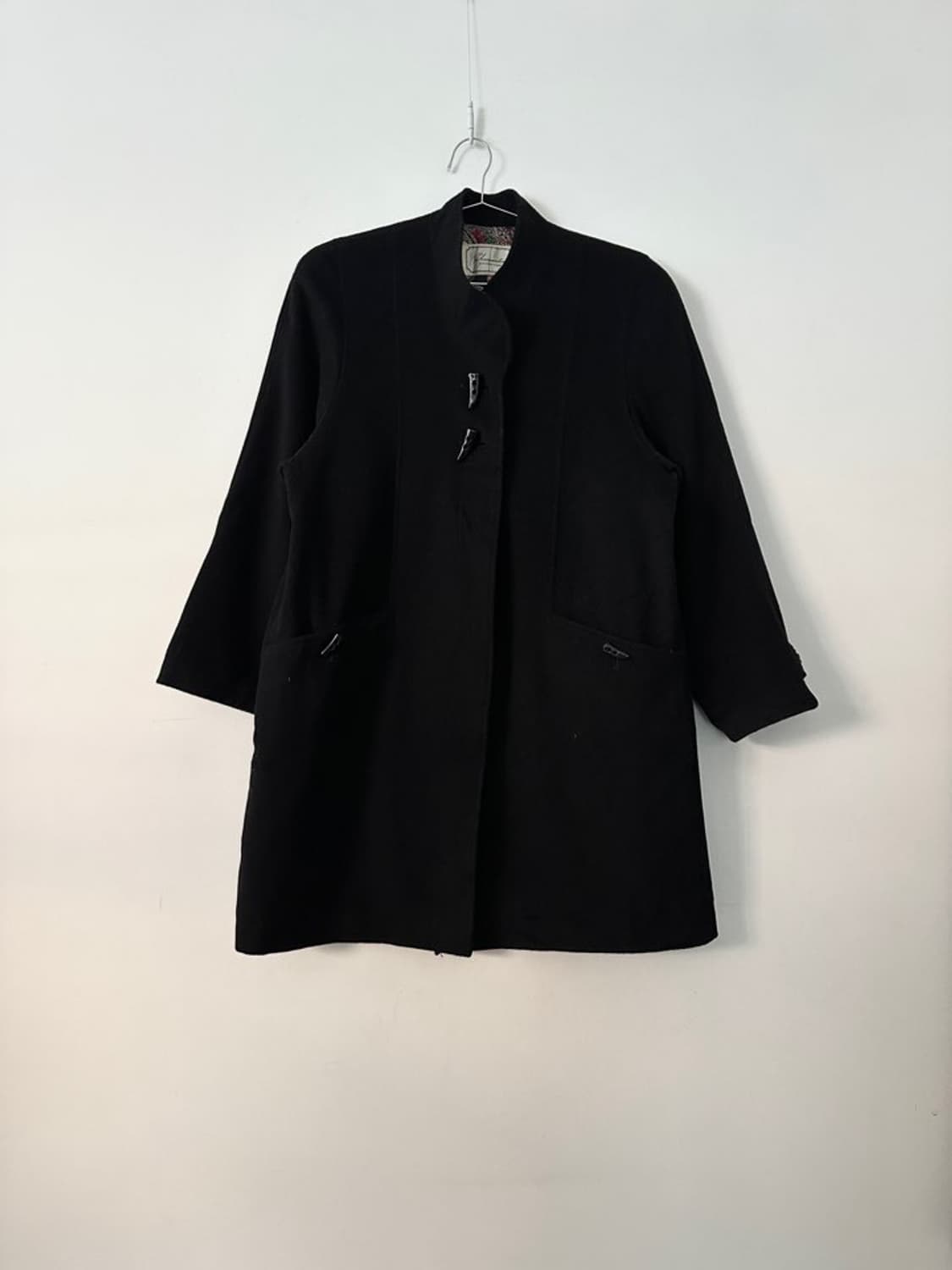 Toggle midi wool coat / black 상품이미지1