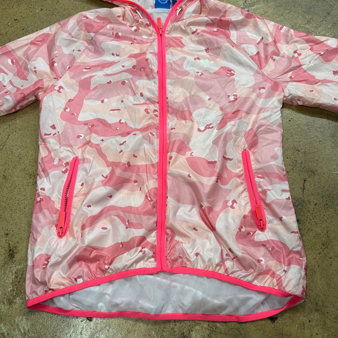 아디다스 핑크 카모 바람막이 상품이미지3