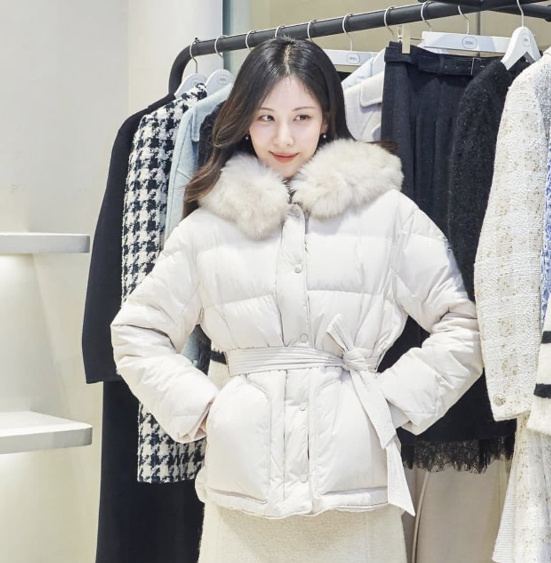 듀엘 폭스퍼 구스 숏패딩 아이보리 상품이미지5