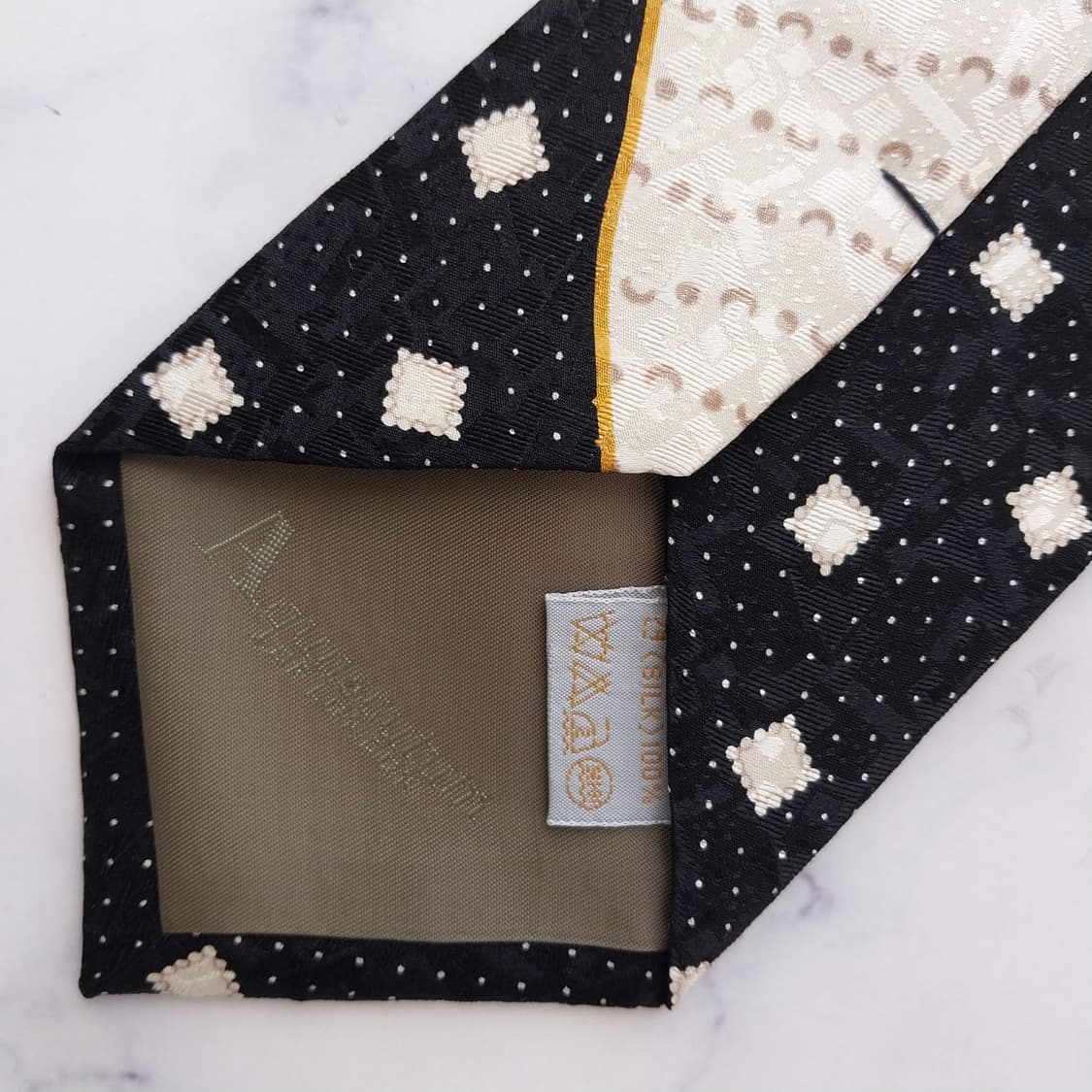 아쿠아스큐텀 아이보리 & 블랙 패턴 넥타이 9.5cm A+등급 K2587 상품이미지8