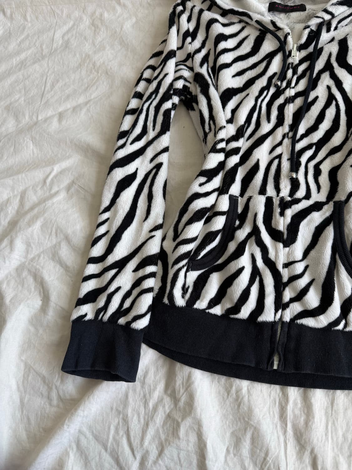 블랙 갸루 펑크 나나펑크 지브라 퍼 후드집업 상품이미지2