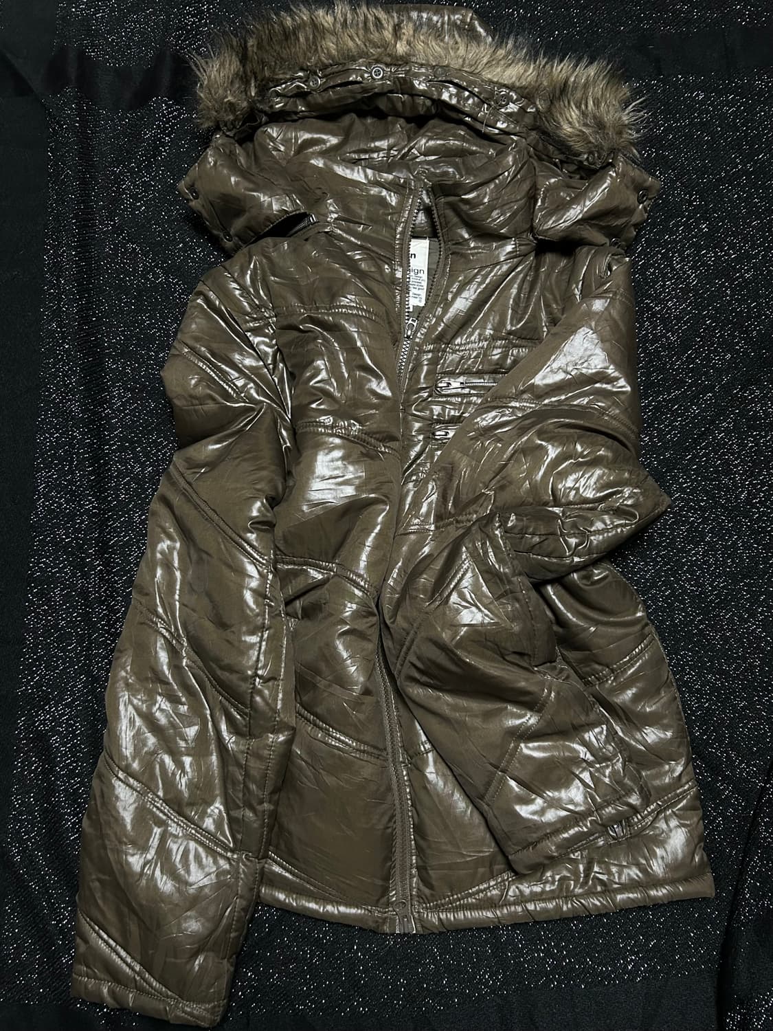 2000s semantic design 락시크 카키 퍼 패딩 상품이미지1