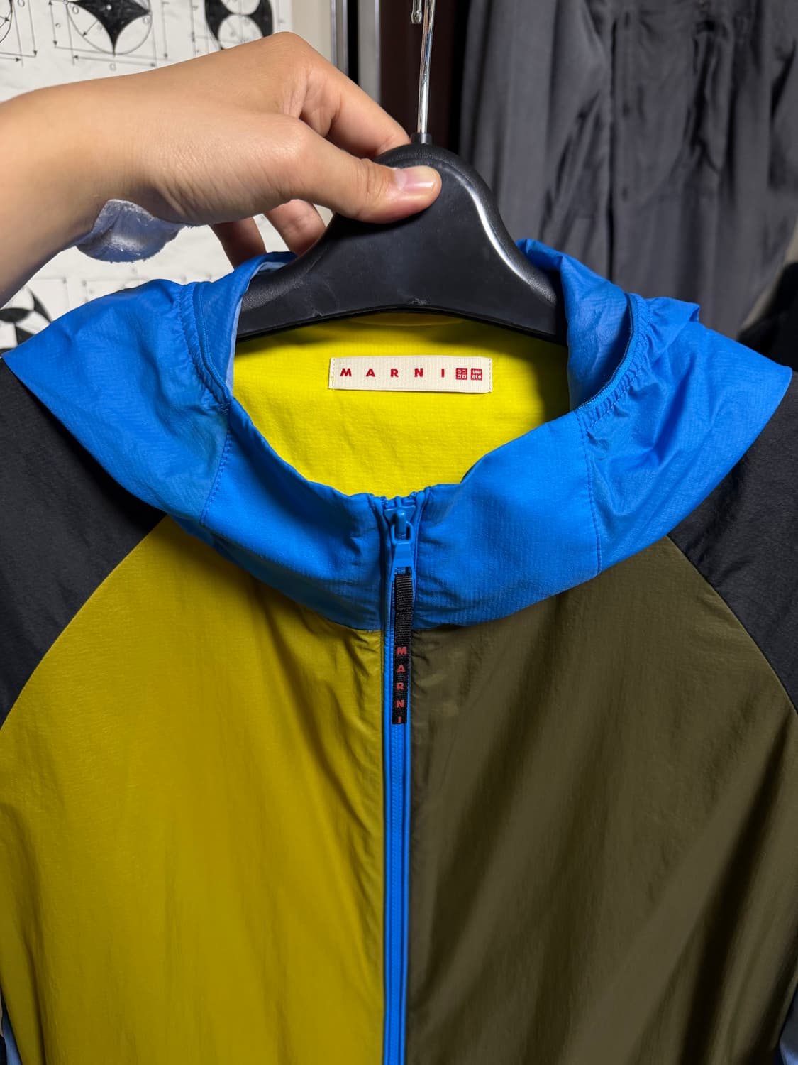 [L] 유니클로 마르니 포켓터블 바람막이 상품이미지3