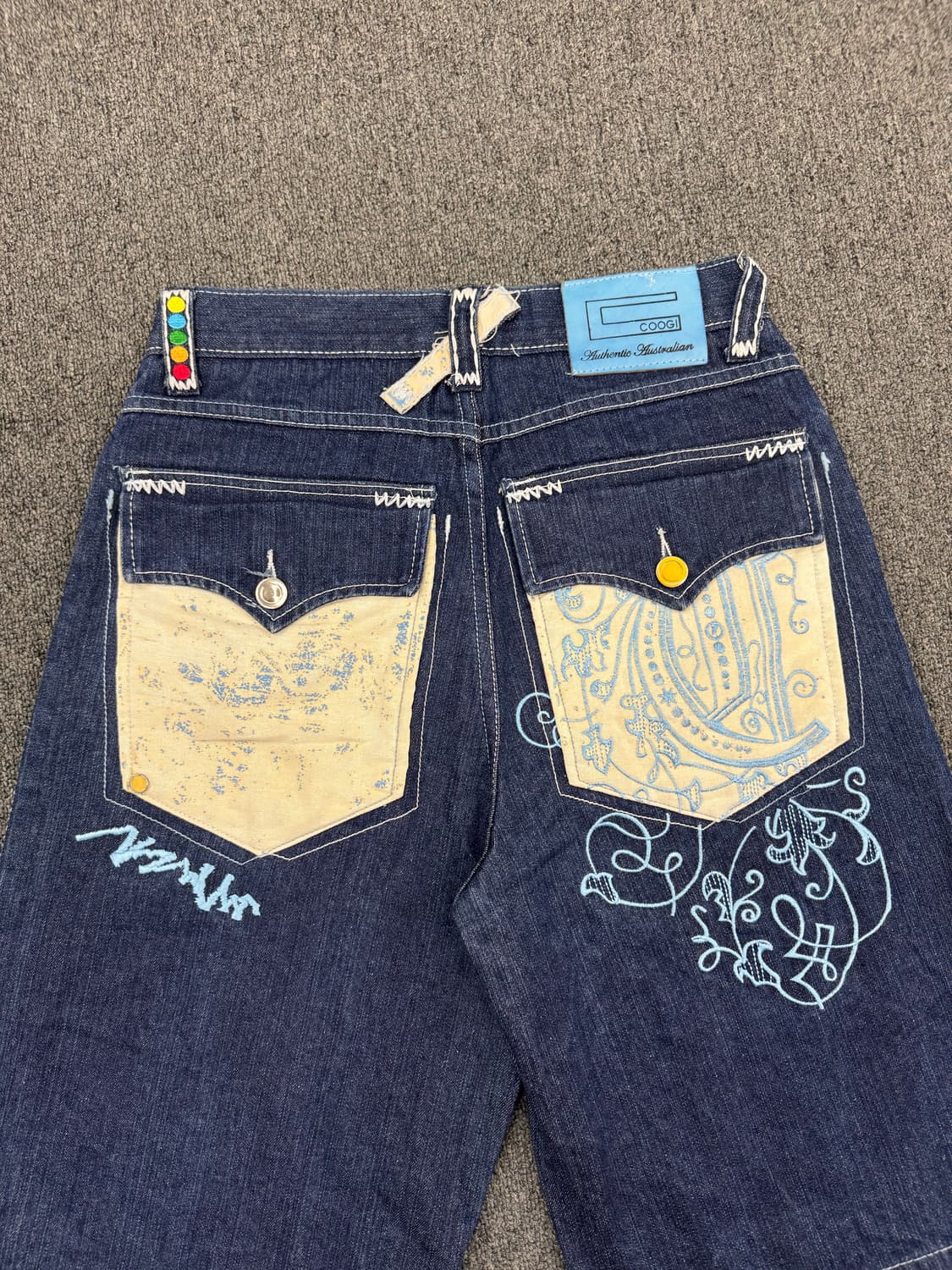 32)Coogi 빈티지 문양 자수 포인트 버뮤다 데님 팬츠 상품이미지6