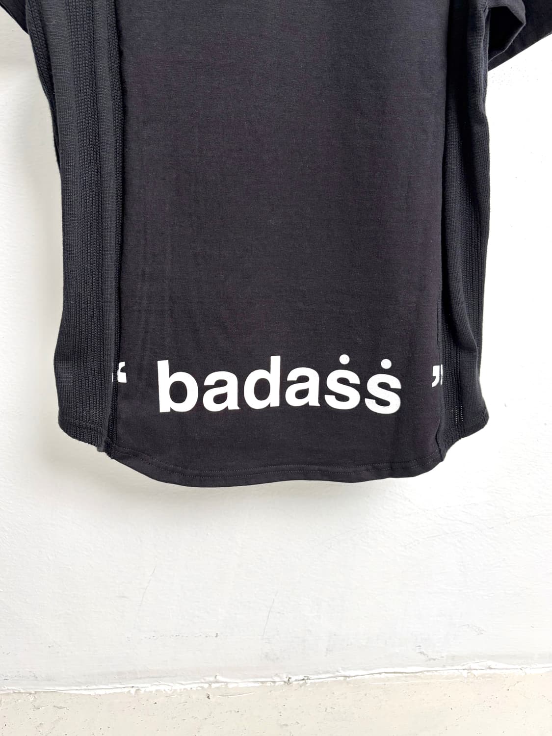 디스커버드 badass 리메이크 티셔츠 상품이미지2