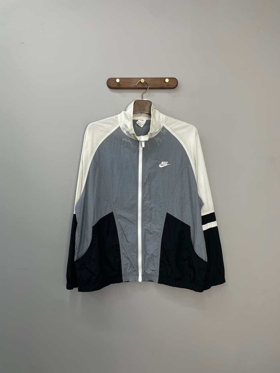 나이키 그레이 블랙 언라인드 프린팅 바람막이 H945 상품이미지3
