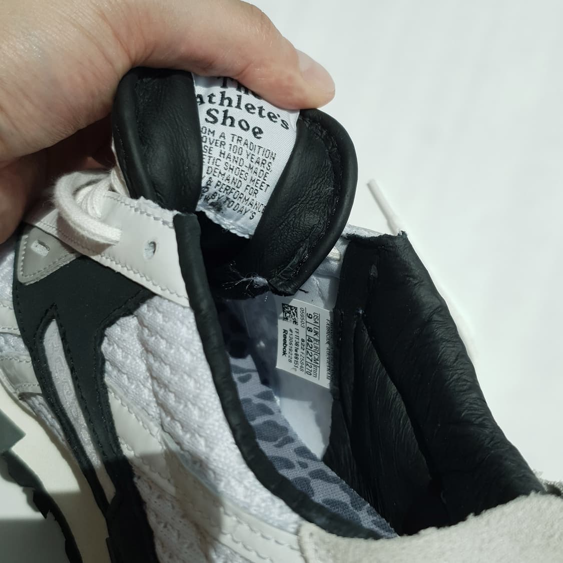 ENGINEERED GARMENTS x REEBOK
LX2200
 상품이미지4