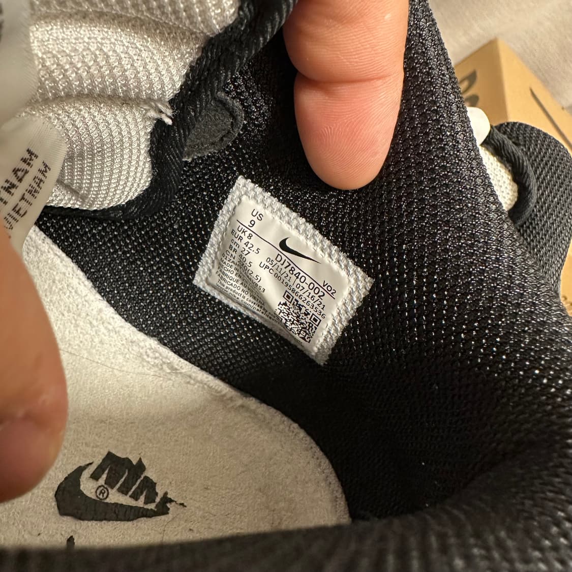 나이키 x 스투시 에어포스 1 '07 미드 SP 블랙 앤 라이트 본 27 상품이미지7