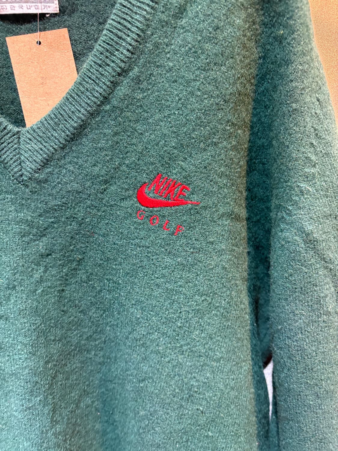 S Nike 나이키 90s 브이넥 레드 스우시 니트 상품이미지4