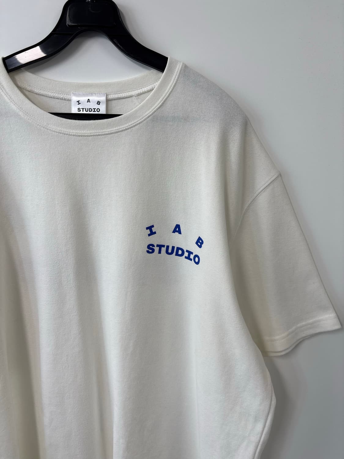 아이앱스튜디오 빅로고 반팔 티셔츠 상품이미지5