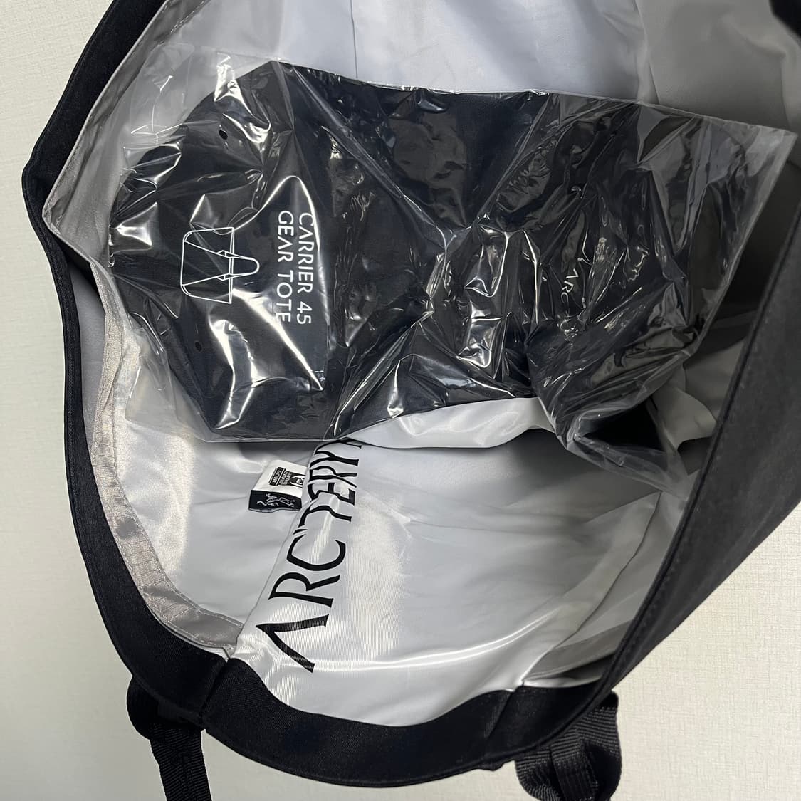 아크테릭스 토트백 상품이미지4