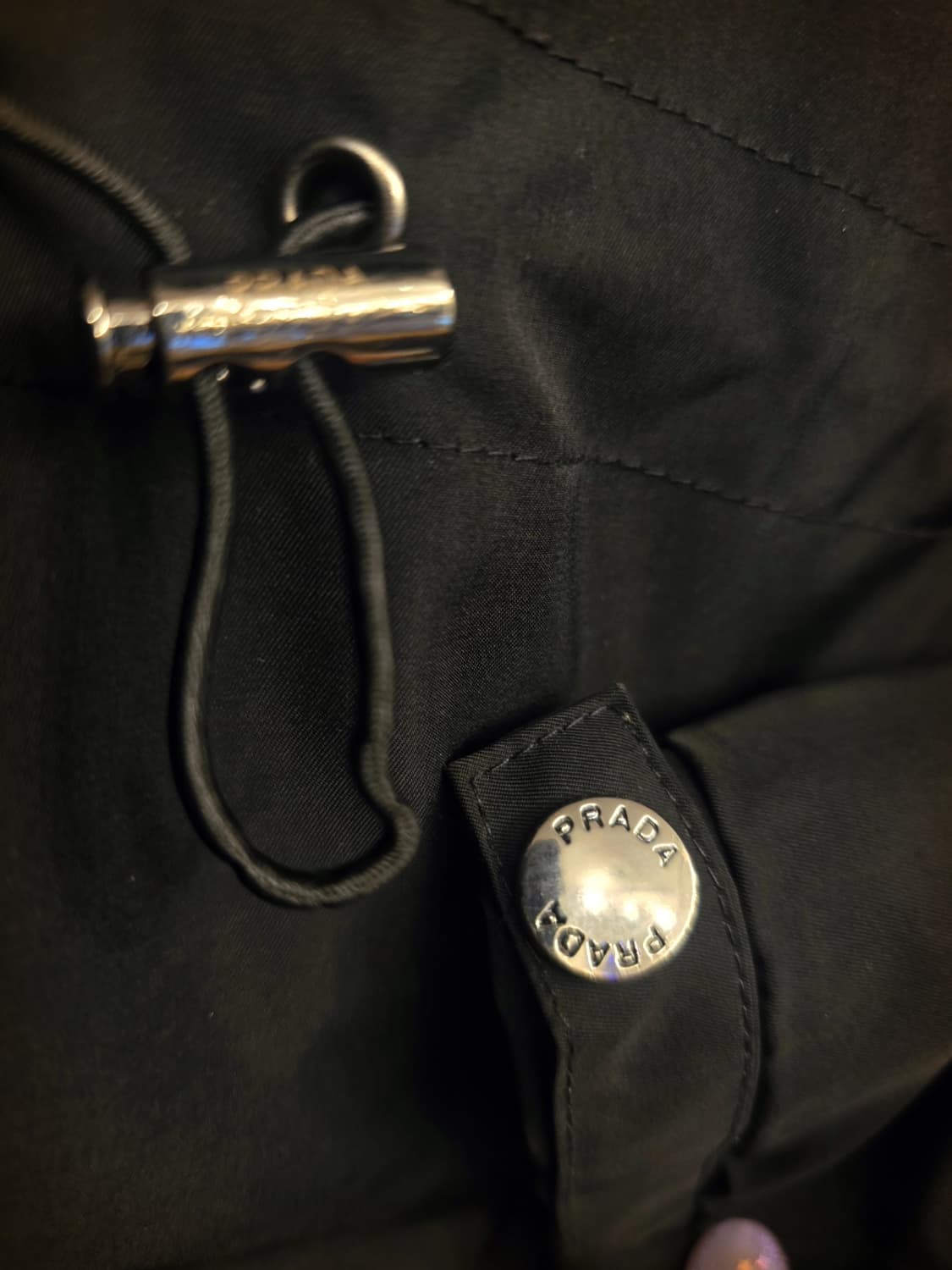 프라다(Prada) 블랙 다운 패딩 상품이미지6