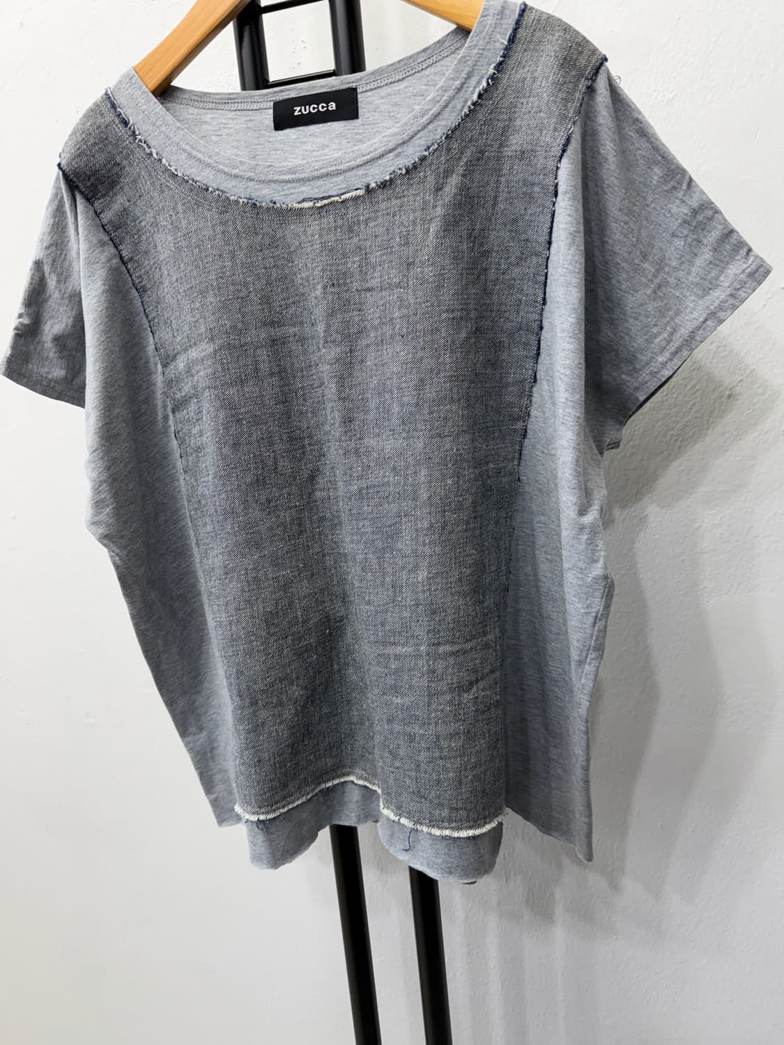 매장판정품) ZUCCA 주카 여성 오버핏 데님 패치 반팔티 4 상품이미지3