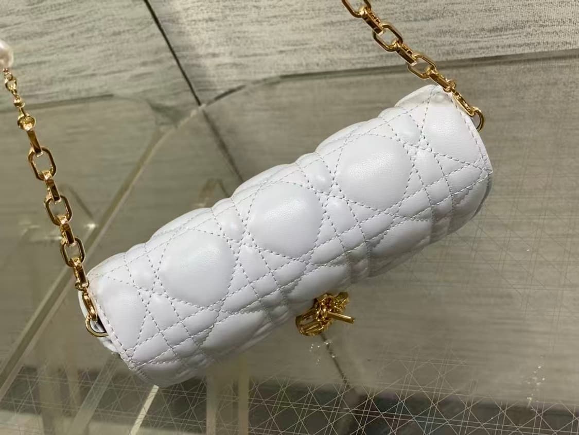 디올 시그니처 넝쿨 체크로 클래식한 레터링 참장식 상품이미지6