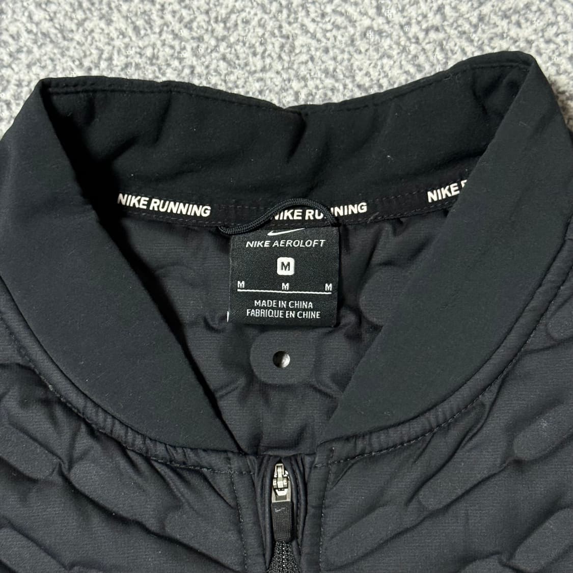 [정가 19만원] 나이키 에어로로프트 러닝용 조끼 M 상품이미지6