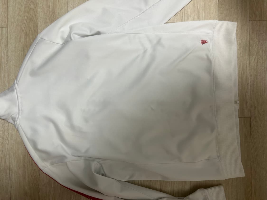 맨유 트랙탑 져지 흰빨 화이트 105~110팝니다 상품이미지2