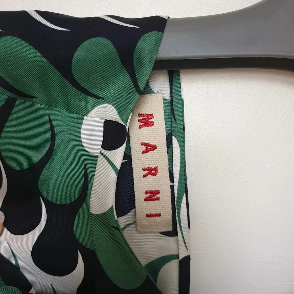 MARNI 마르니 리조트컬렉션 웨이브패턴 보우 실크 블라우스 상품이미지7