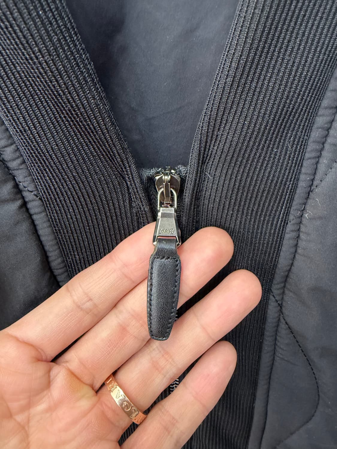 정품) 타임옴므 한섬 블랙 퀼팅 봄버 자켓 100 상품이미지5