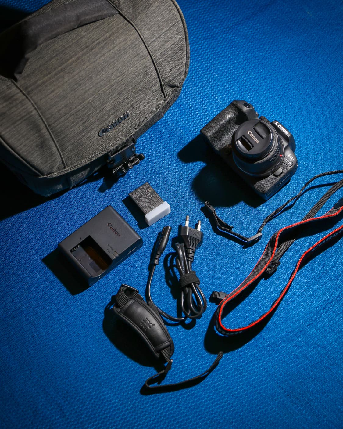 캐논 EOS R10 미러리스 카메라 상품이미지1