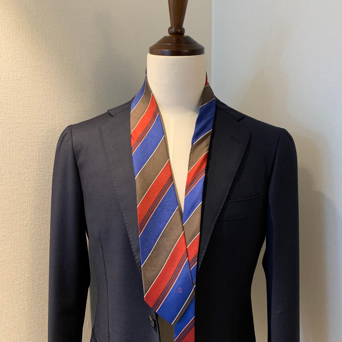 던힐(dunhill) 레지멘탈 클래식넥타이 명품 100실크 A+등급 상품이미지1