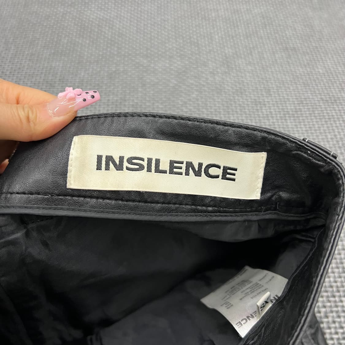 인사일런스 레더 플레어 팬츠 상품이미지3