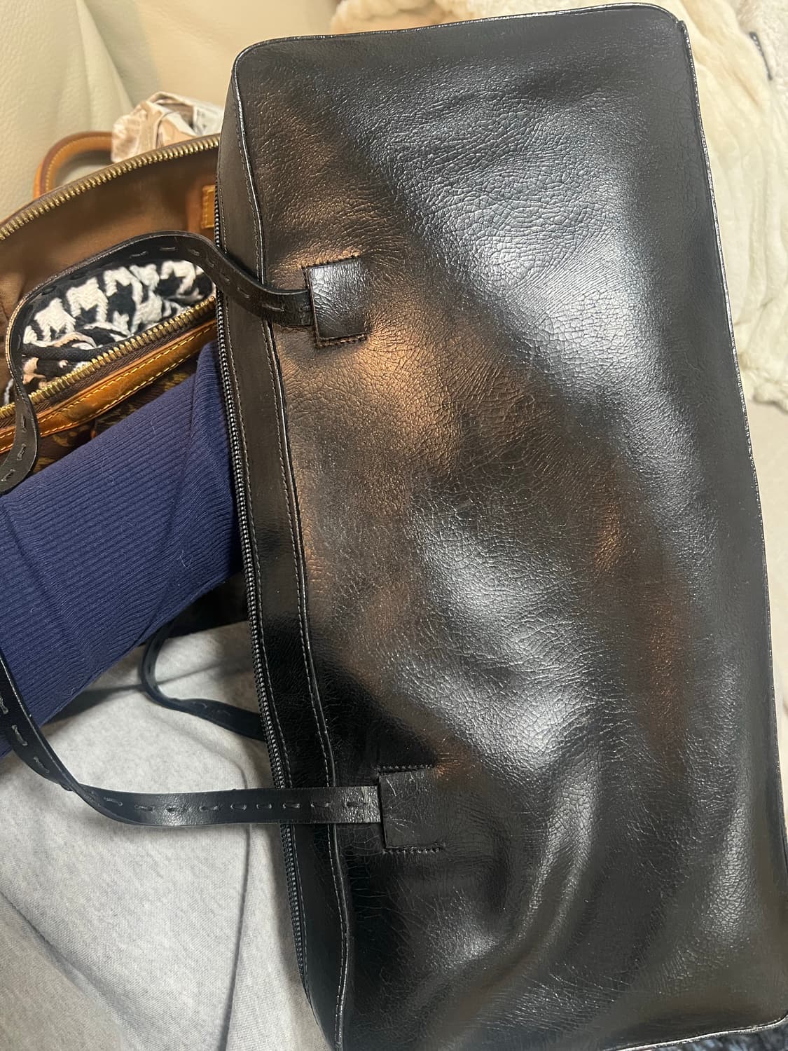 정품 아르마니 블랙 레더 볼링백 상품이미지2