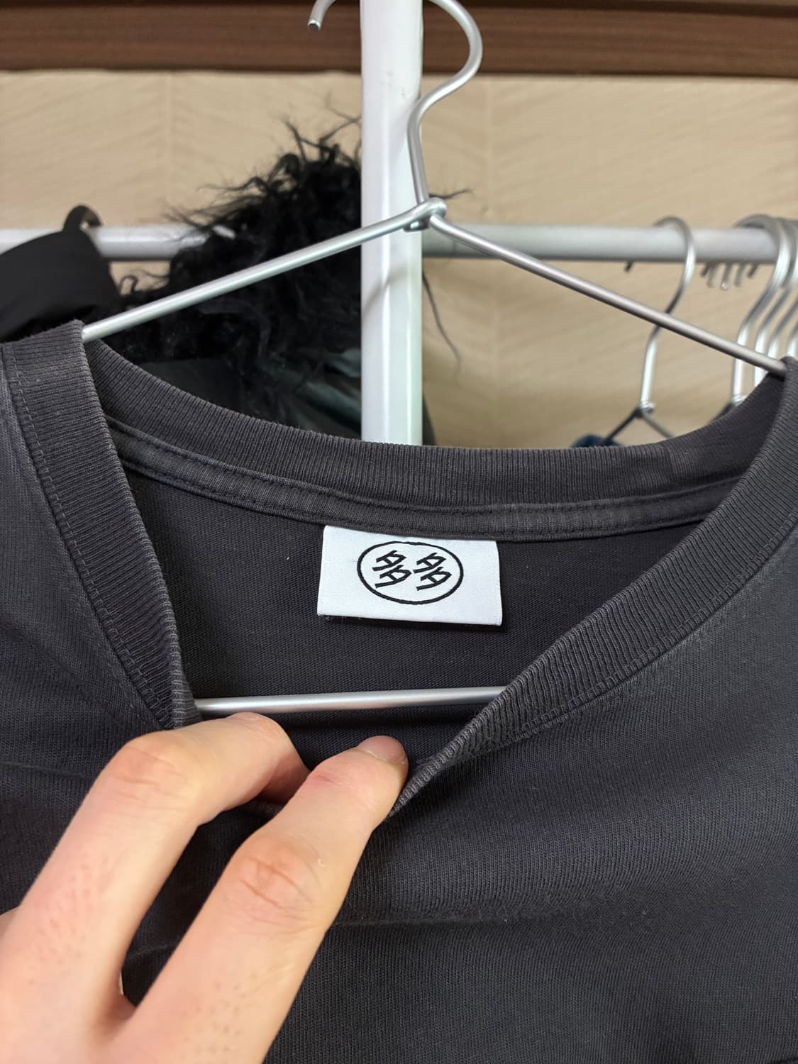 다다이즘 반팔 티셔츠 차콜 상품이미지3