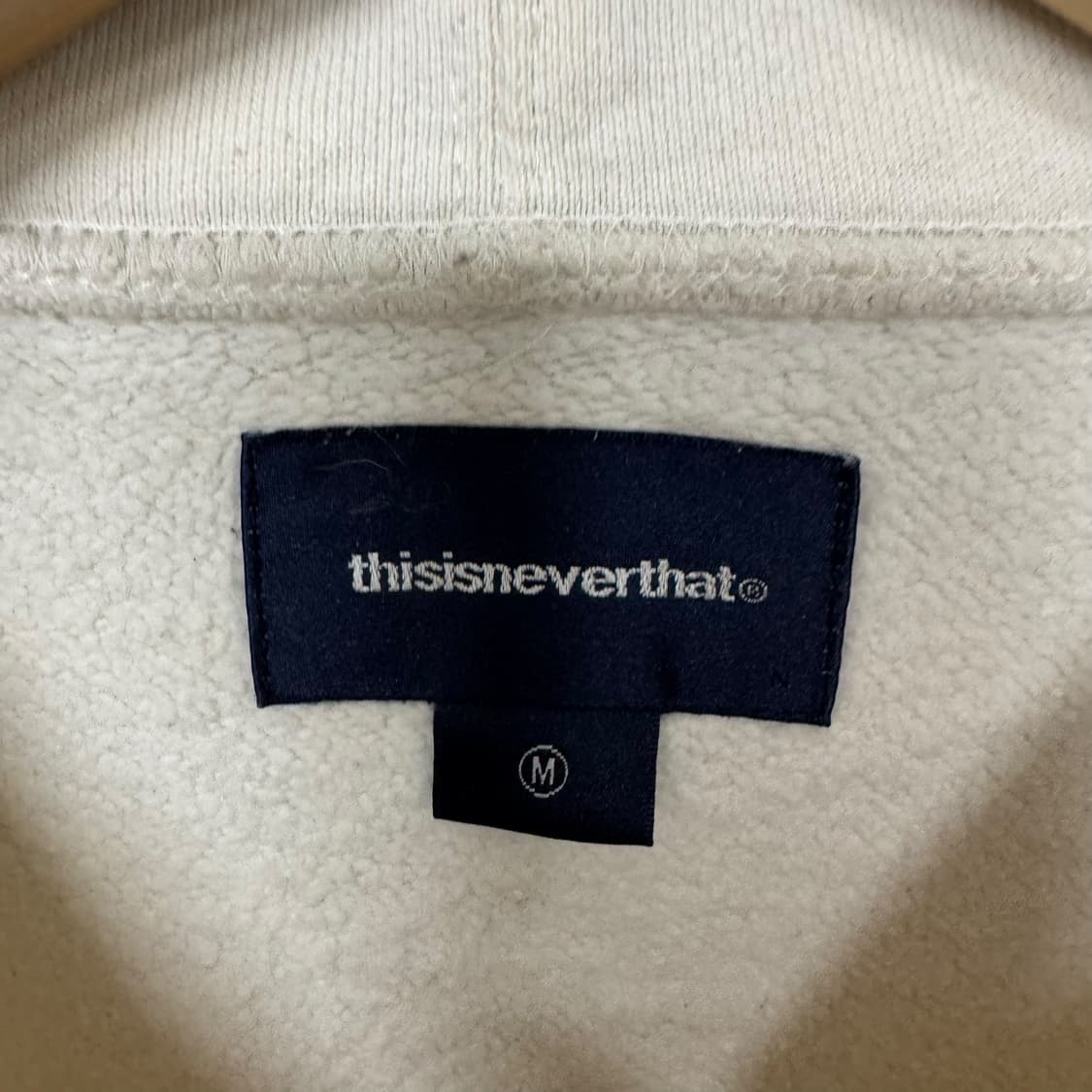 디스이즈네버댓 자수로고 후드티 아이보리핑크 상품이미지3