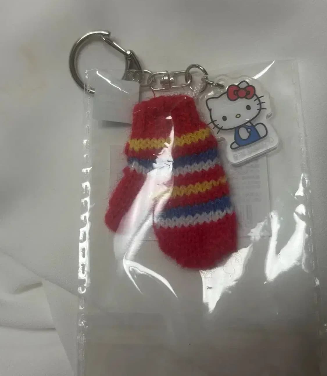산리오 캐릭터즈 헬로키티 미니어처 니트 장갑 키링 상품이미지1